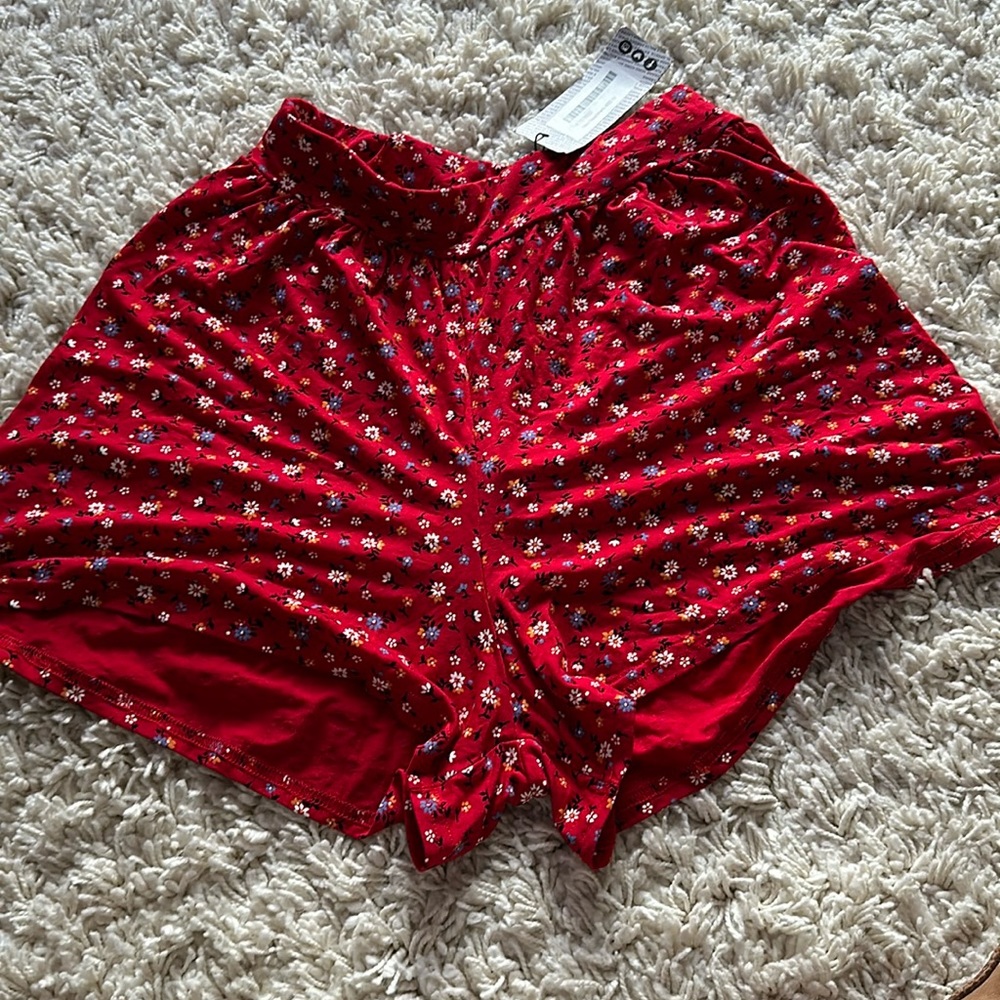 BooHoo Ditsy Floral Shorts Red